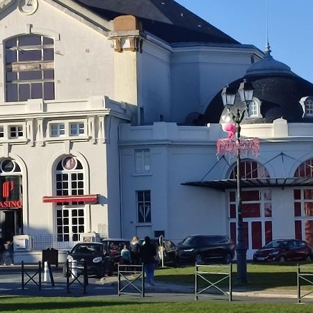 Un Nid D ' Amour Cabourg Exterior photo