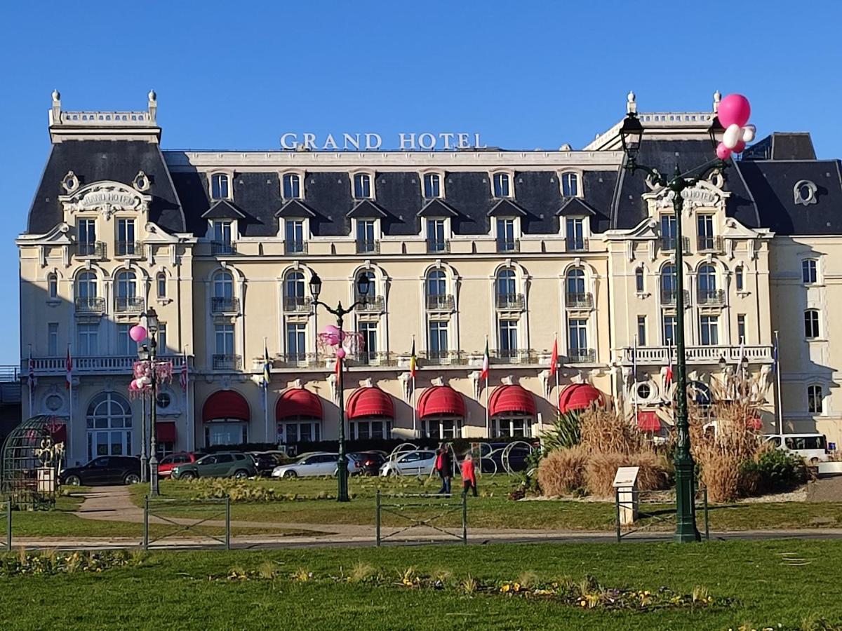 Un Nid D ' Amour Cabourg Exterior photo